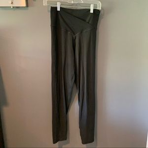 Aerie crossover black leggings